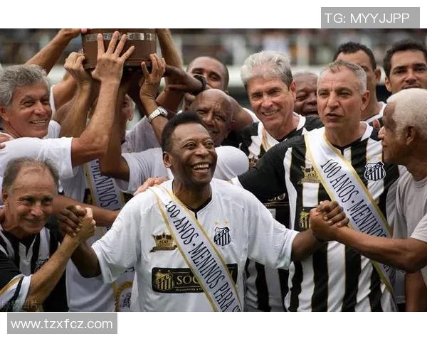 足球明星遭遇车祸紧急送医粉丝们纷纷表达关心与祝福 足球明星遭遇车祸紧急送医粉丝们纷纷表达关心与祝福