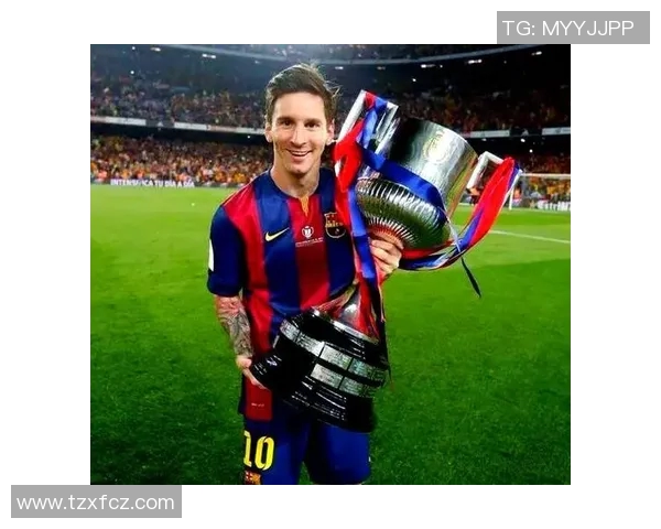 小而灵活的足球明星如何在绿茵场上展现非凡魅力与技巧 小而灵活的足球明星如何在绿茵场上展现非凡魅力与技巧